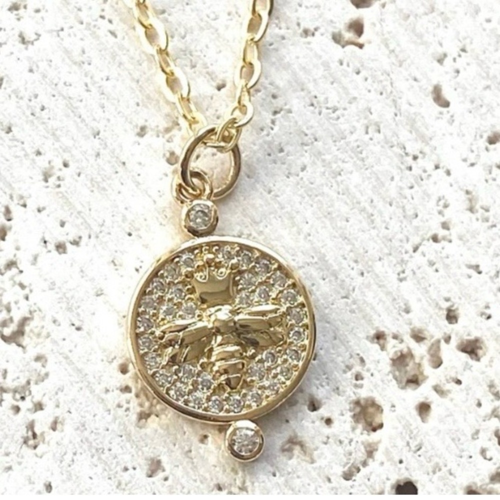 VB&Co Mini Queen Bee Gold & Crystal Pendant Necklace